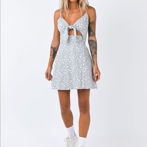PRINCESS POLLY MINI DRESS 🤍